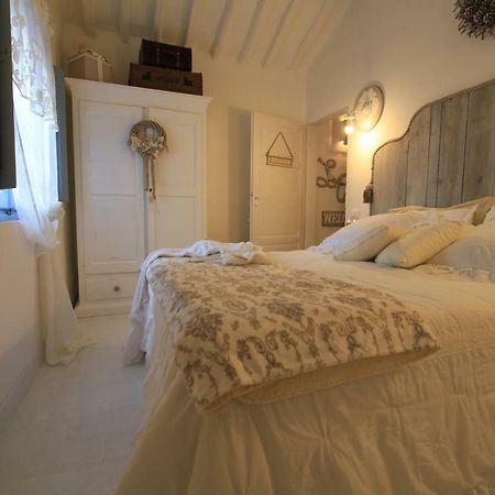 Bed and Breakfast La Casina di Manon Vinci Esterno foto