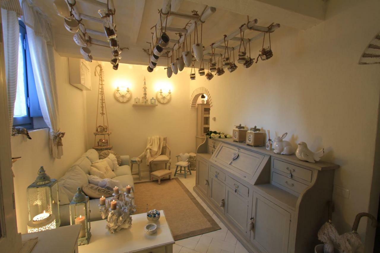 Bed and Breakfast La Casina di Manon Vinci Esterno foto